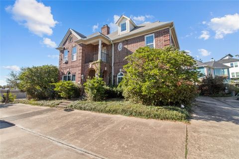 Photo of 2515 N Macgregor Way Way, Houston, TX 77004 (MLS # 252986)