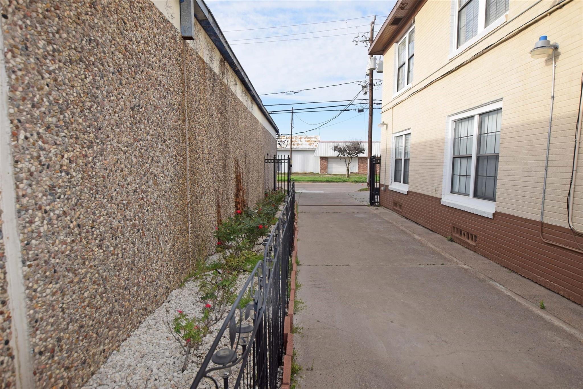 7312 Lawndale Street 4