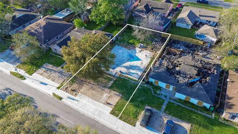 Photo of 6710 W Fuqua Drive, Houston, TX 77489 (MLS # 68046375)