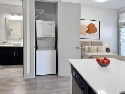 Tiny photo for 2727 Brazos Street #17, Houston, TX 77006 (MLS # 78103504)
