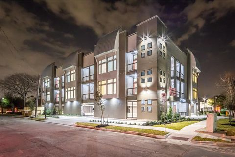 Tiny photo for 2727 Brazos Street #17, Houston, TX 77006 (MLS # 78103504)