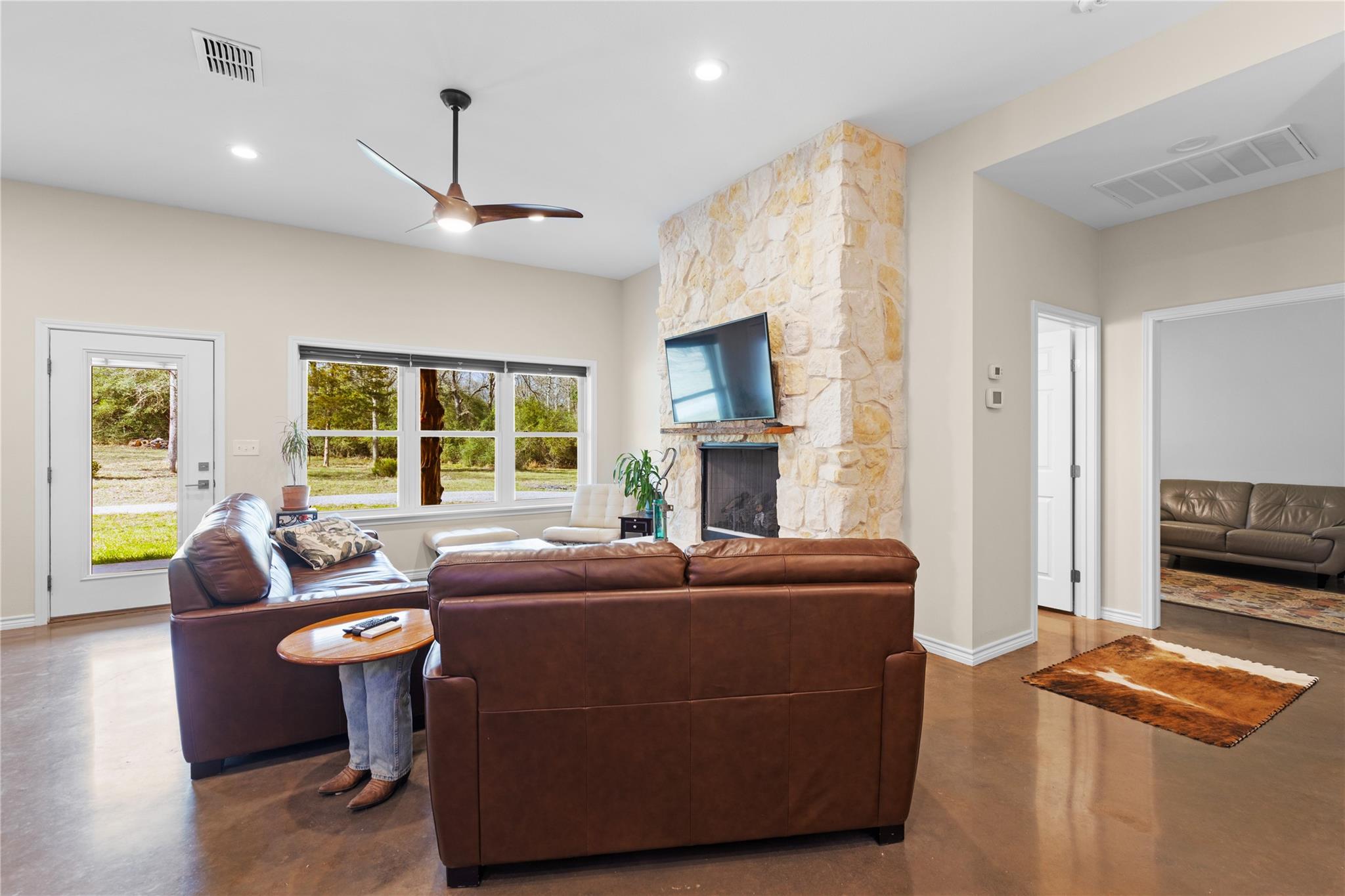 236 Private Road 1110