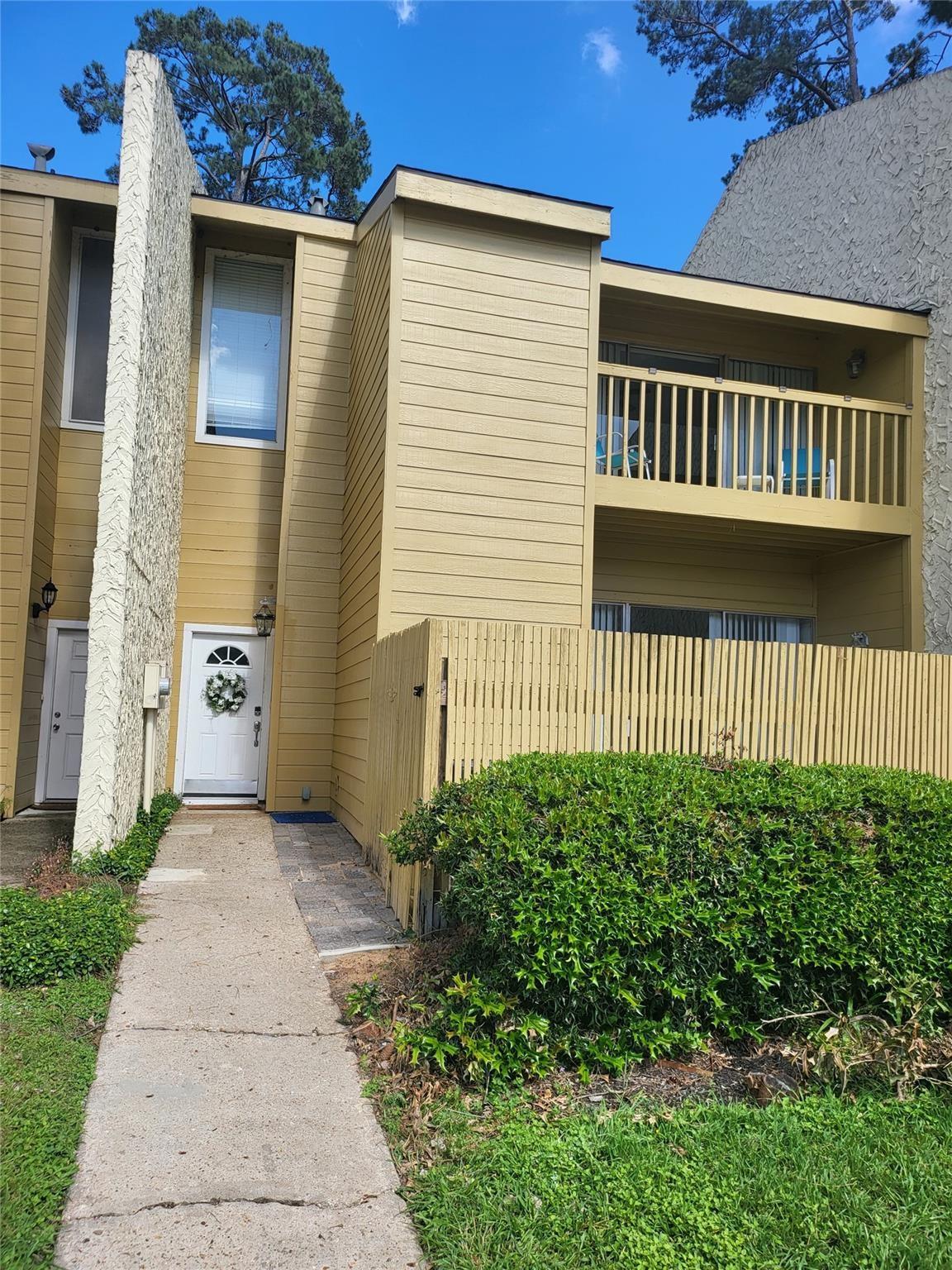 3922 Lakewood Drive