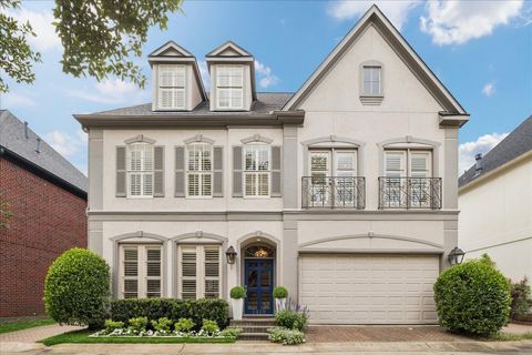 Homes For Sale - 1419 W Hilshire Park Drive<br/> Houston, TX 77055