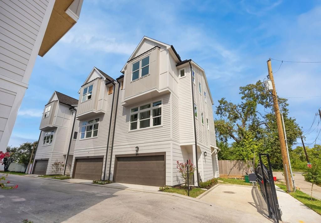 Photo of 1737 Mary Street, Houston, TX 77026 (MLS # 64641446)