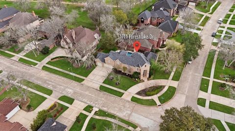 Tiny photo for 1711 Forestlake Drive, Sugar Land, TX 77479 (MLS # 41292823)