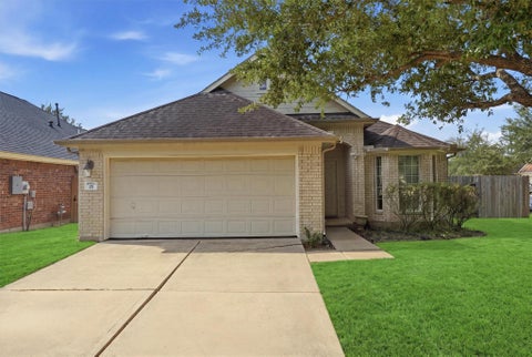 Photo of 25 Wheeler Ridge Circle, Manvel, TX 77578 (MLS # 84691831)