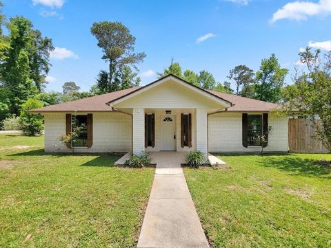 Photo of 25723 Glen Loch Dr, Spring, TX 77380 (MLS # 8149005)
