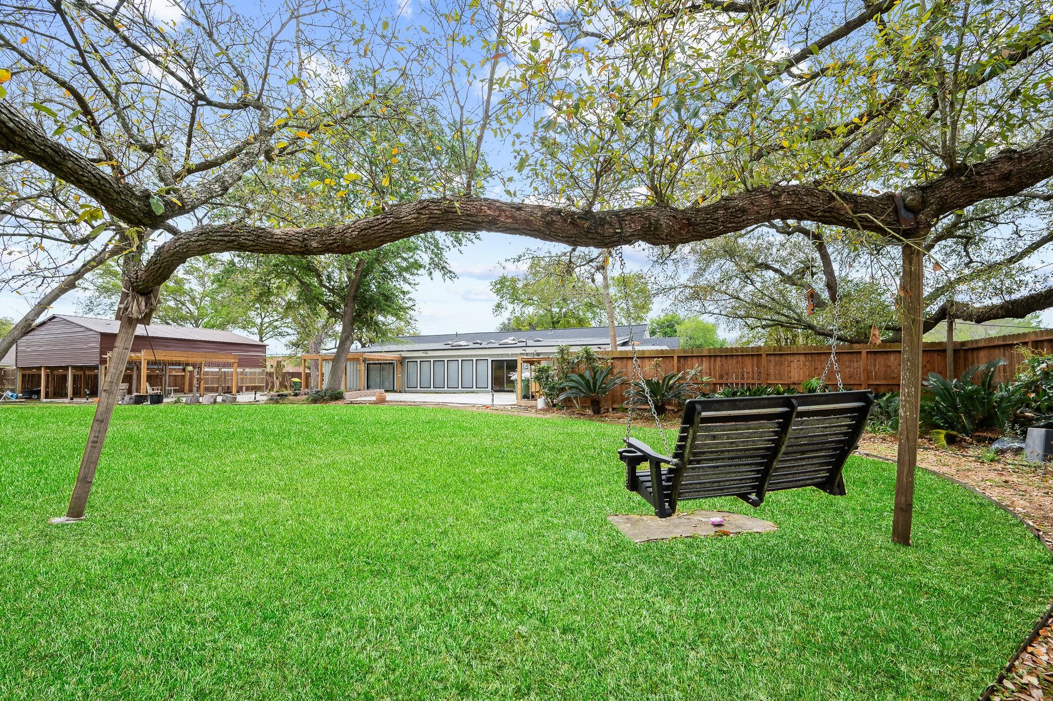 2111 N Galveston Avenue