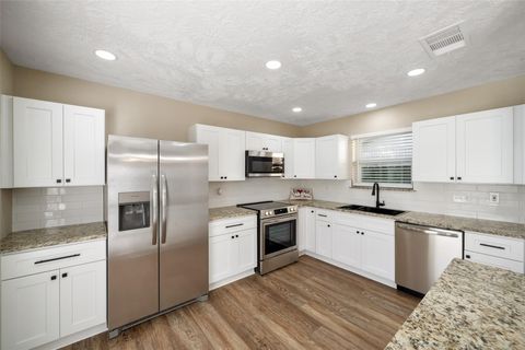 Photo of 2804 Traveller Drive, League City, TX 77573 (MLS # 88234059)