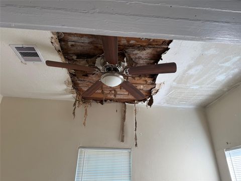 Tiny photo for 185 Woodvale Street, Houston, TX 77012 (MLS # 16202051)