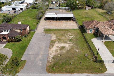 527 Pampa Street Pasadena TX 77504