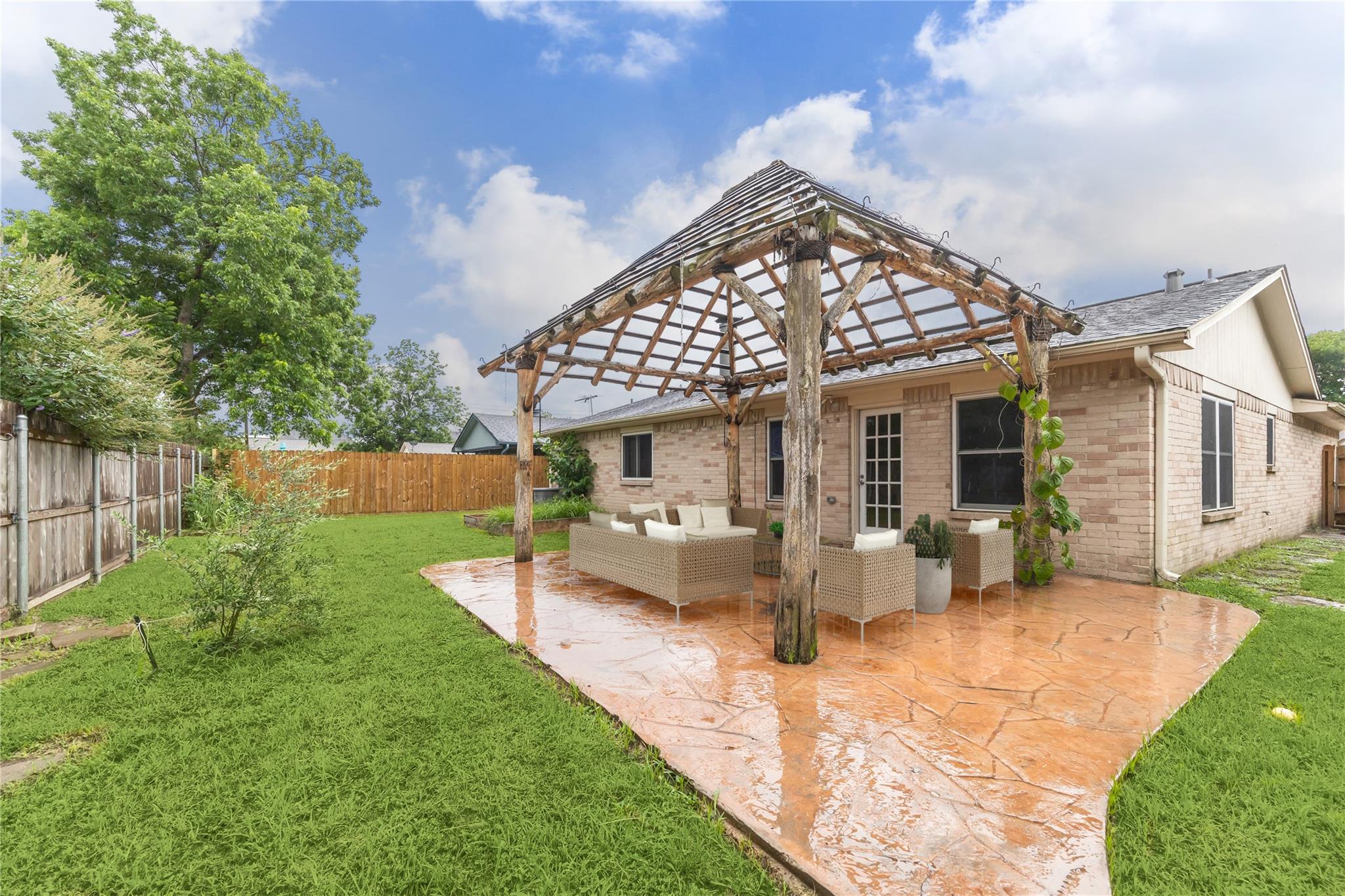 4010 Bluebonnet Trail