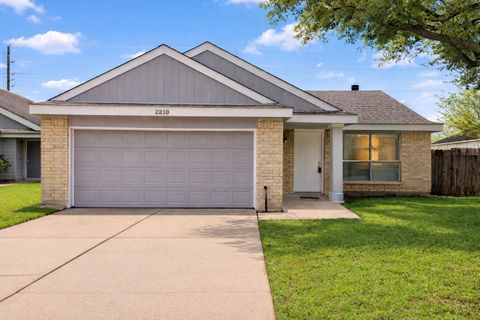 Photo of 2210 Sunset Trail, Sugar Land, TX 77478 (MLS # 28141449)