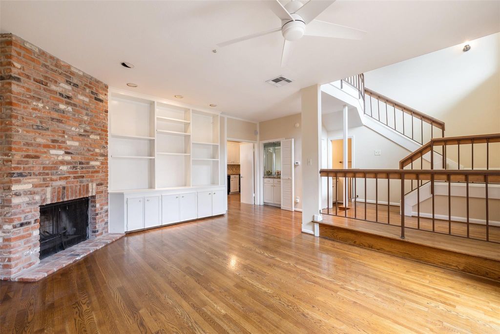 Photo of 5850 Valley Forge Drive #144, Houston, TX 77057 (MLS # 76747851)