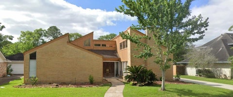 Photo of 16414 Shady Elms Drive, Houston, TX 77059 (MLS # 43108990)