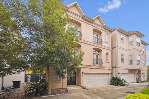 Photo of 607 Oakley Street #3, Houston, TX 77006 (MLS # 49142989)