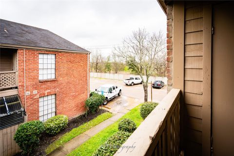 12500 Sandpiper Drive 52 Houston TX 77035