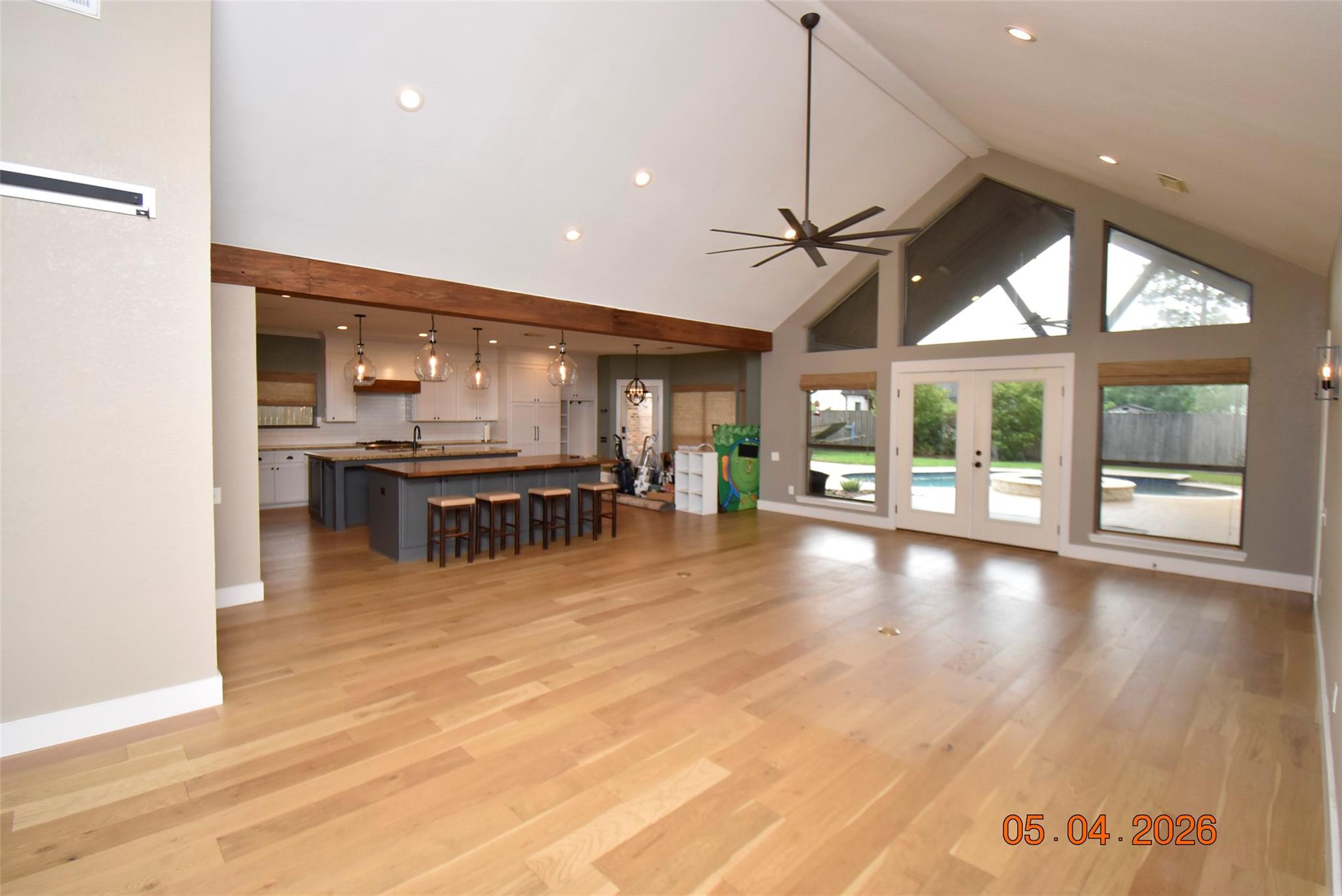 421 Creekside Drive