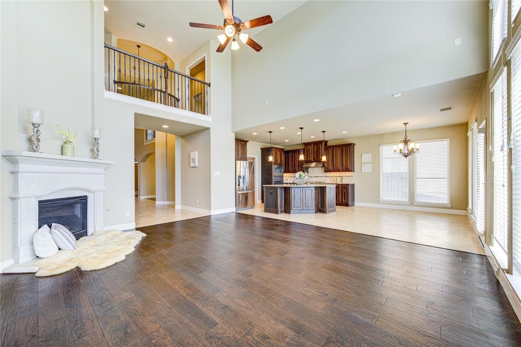 Photo of 4623 Montcliff Bend Lane, Sugar Land, TX 77479 (MLS # 44396591)