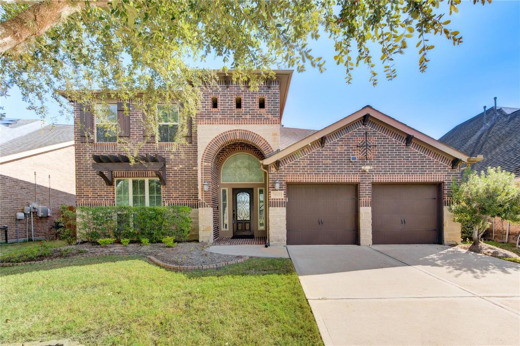 Photo of 4623 Montcliff Bend Lane, Sugar Land, TX 77479 (MLS # 44396591)