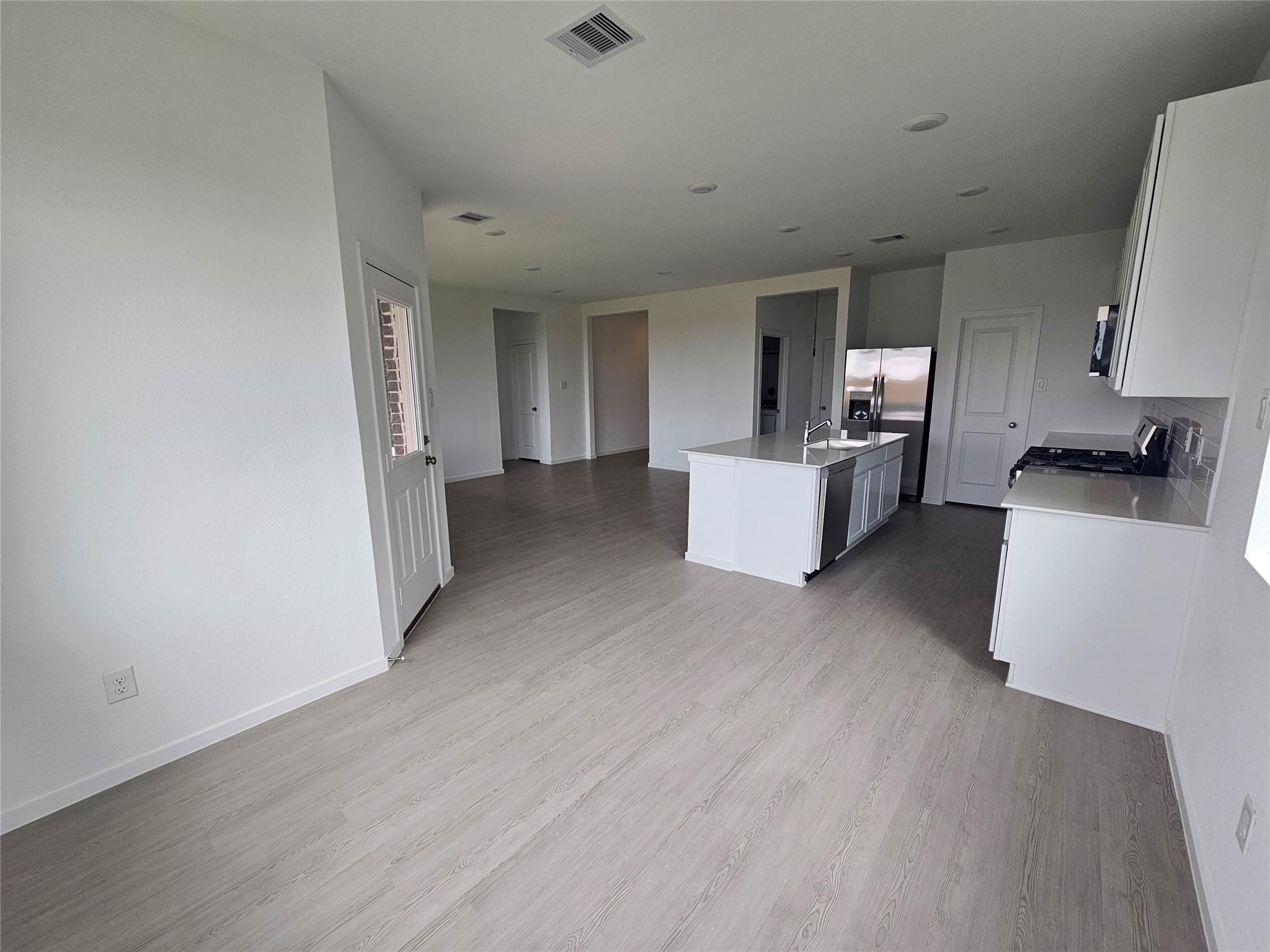 4814 Pearl Crescent Court