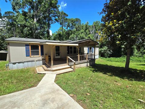 Photo of 111 Lakeside Woods Drive, Point Blank, TX 77364 (MLS # 80330136)