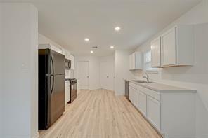 11098 N Lake Mist Lane