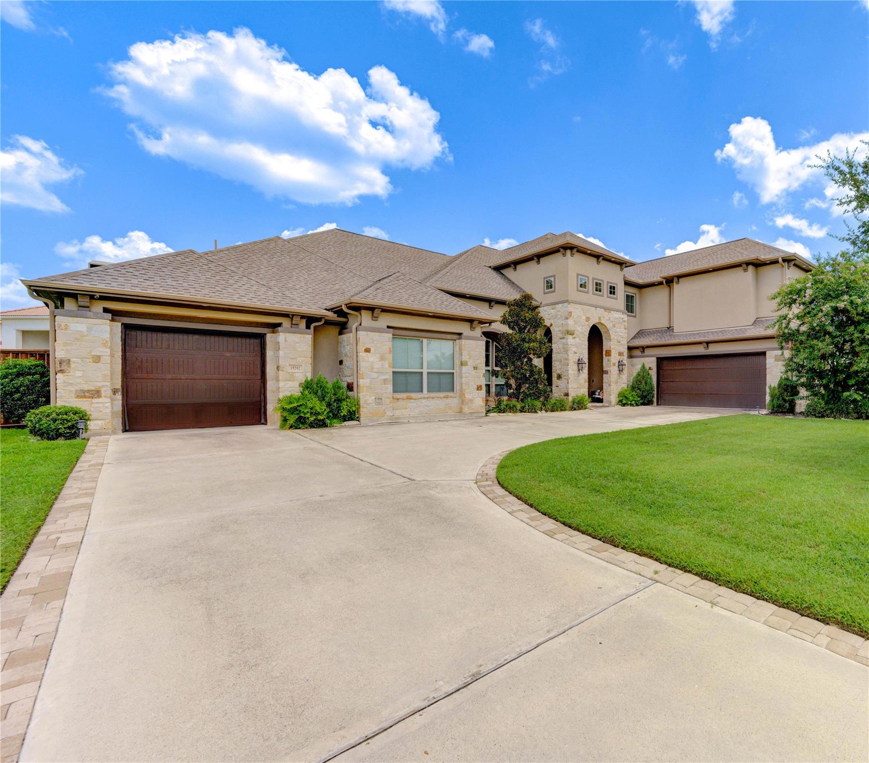19202 N Frio River Circle