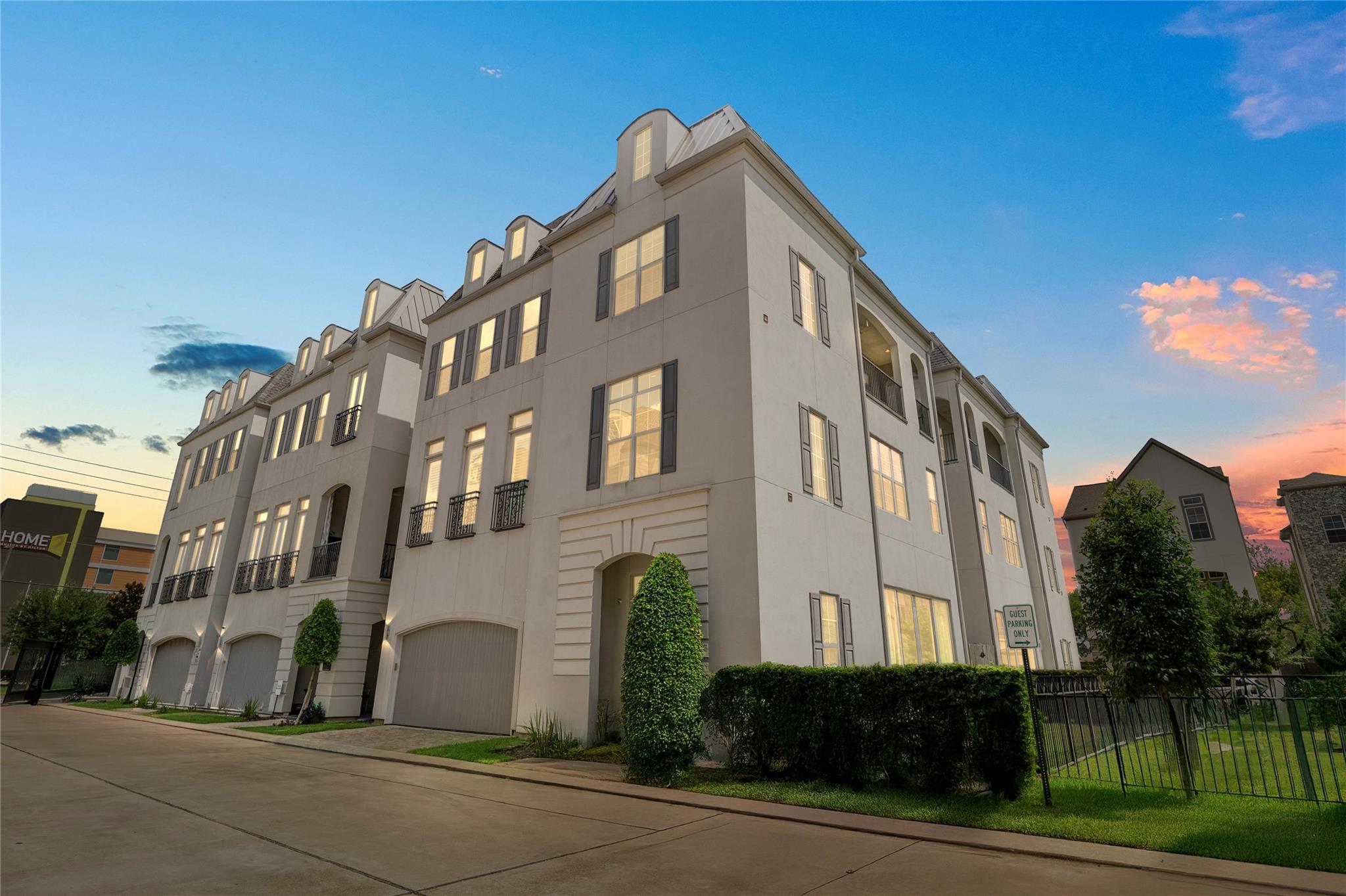 Houston, Texas 77043, United States, 4 Bedrooms Bedrooms, ,5 BathroomsBathrooms,Residential,Active,254383
