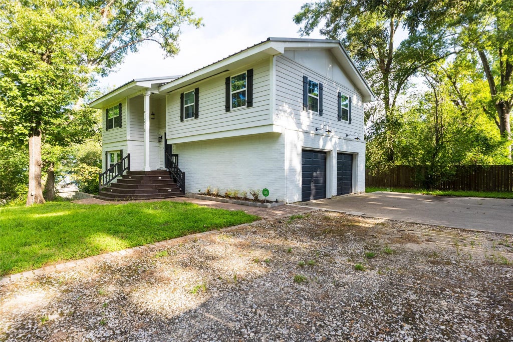 Photo of 14510 Henry Calfee Drive, Willis, TX 77318 (MLS # 6558438)