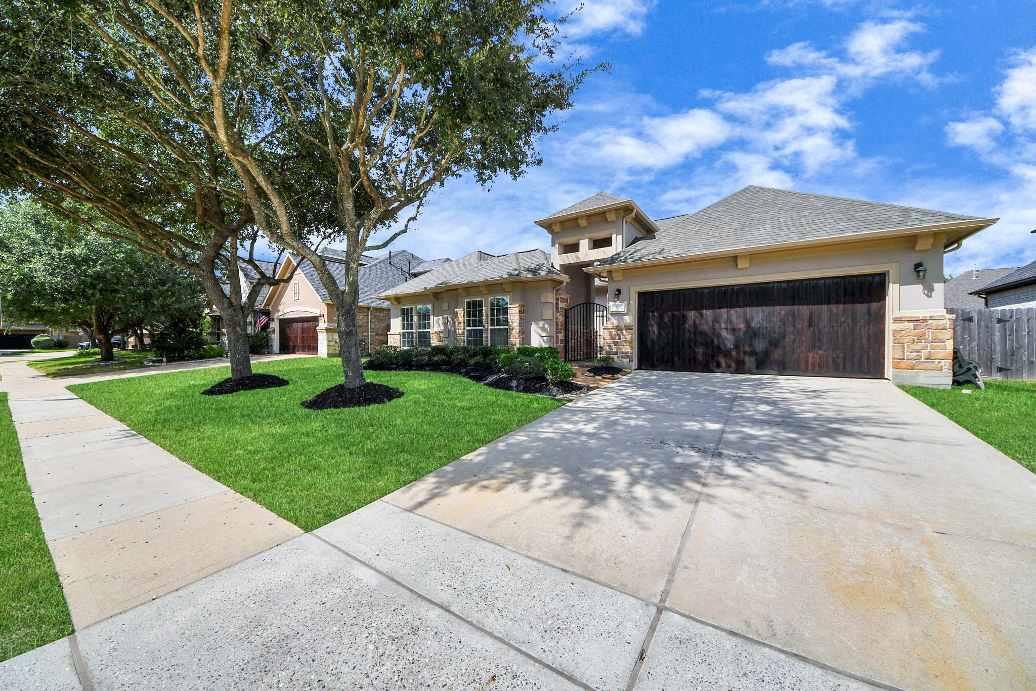 5806 Oakdale Meadows