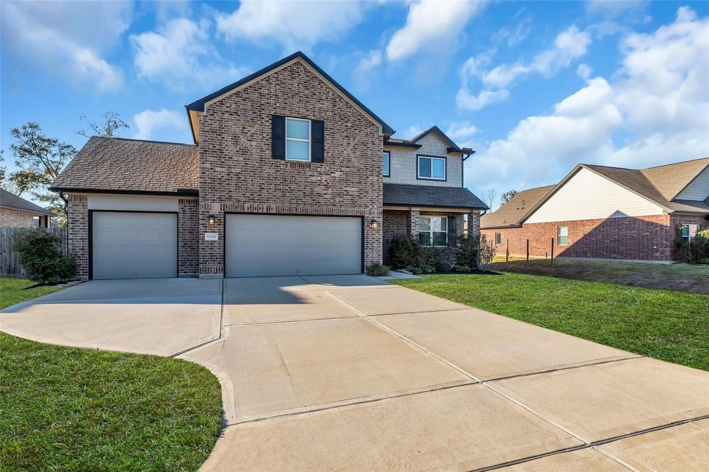 Photo of 12341 N Chestnut Hills Drive, Conroe, TX 77303 (MLS # 36413779)
