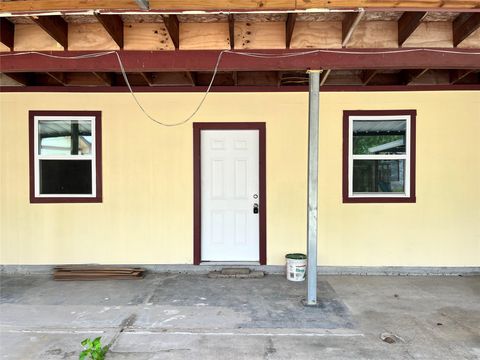 Apartment For Rent - 5104 39th Street #3<br/> Dickinson, TX 77539