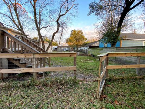 Tiny photo for 7924 Ford Street #A, Houston, TX 77012 (MLS # 6995586)