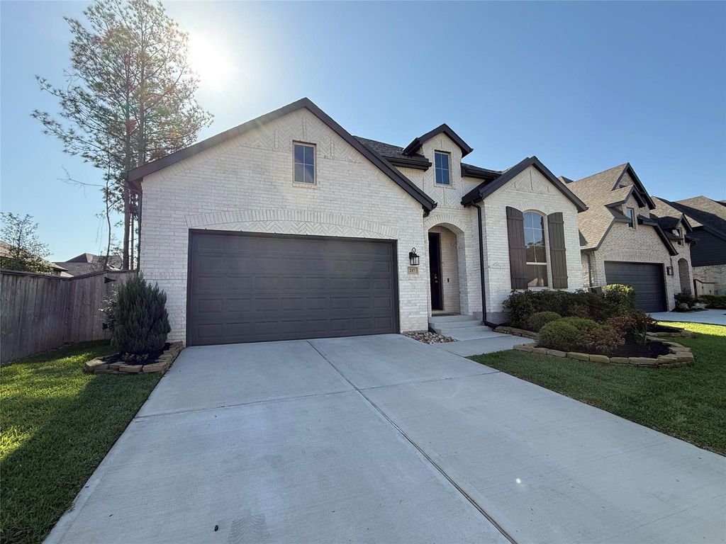 Photo of 217 Sky Top Drive, Montgomery, TX 77316 (MLS # 429153)