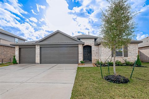 Photo of 532 Comal Trail, Dayton, TX 77535 (MLS # 42307271)