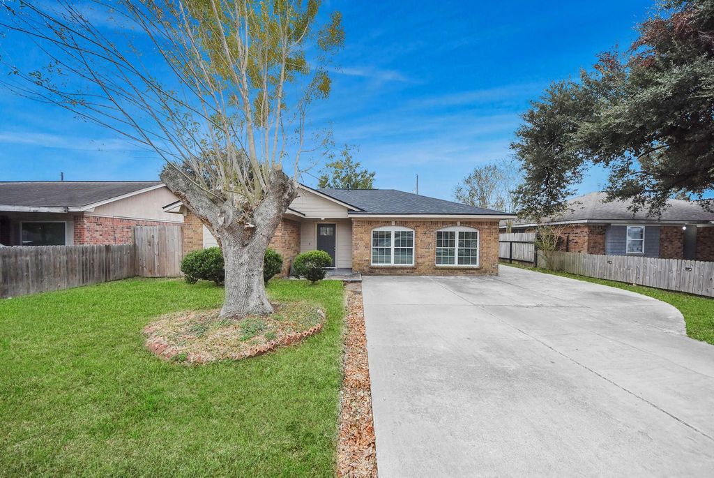 Photo of 6324 Bramley Drive, Pasadena, TX 77503 (MLS # 31922281)