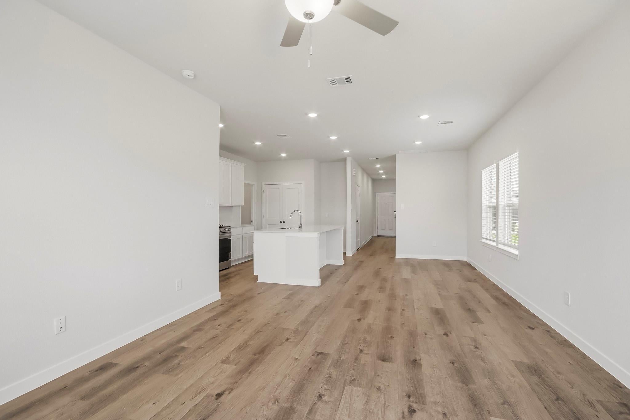 1886 Redwood Lane