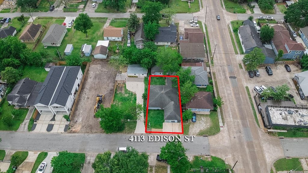 Photo of 4113 Edison Street, Houston, TX 77009 (MLS # 20847990)