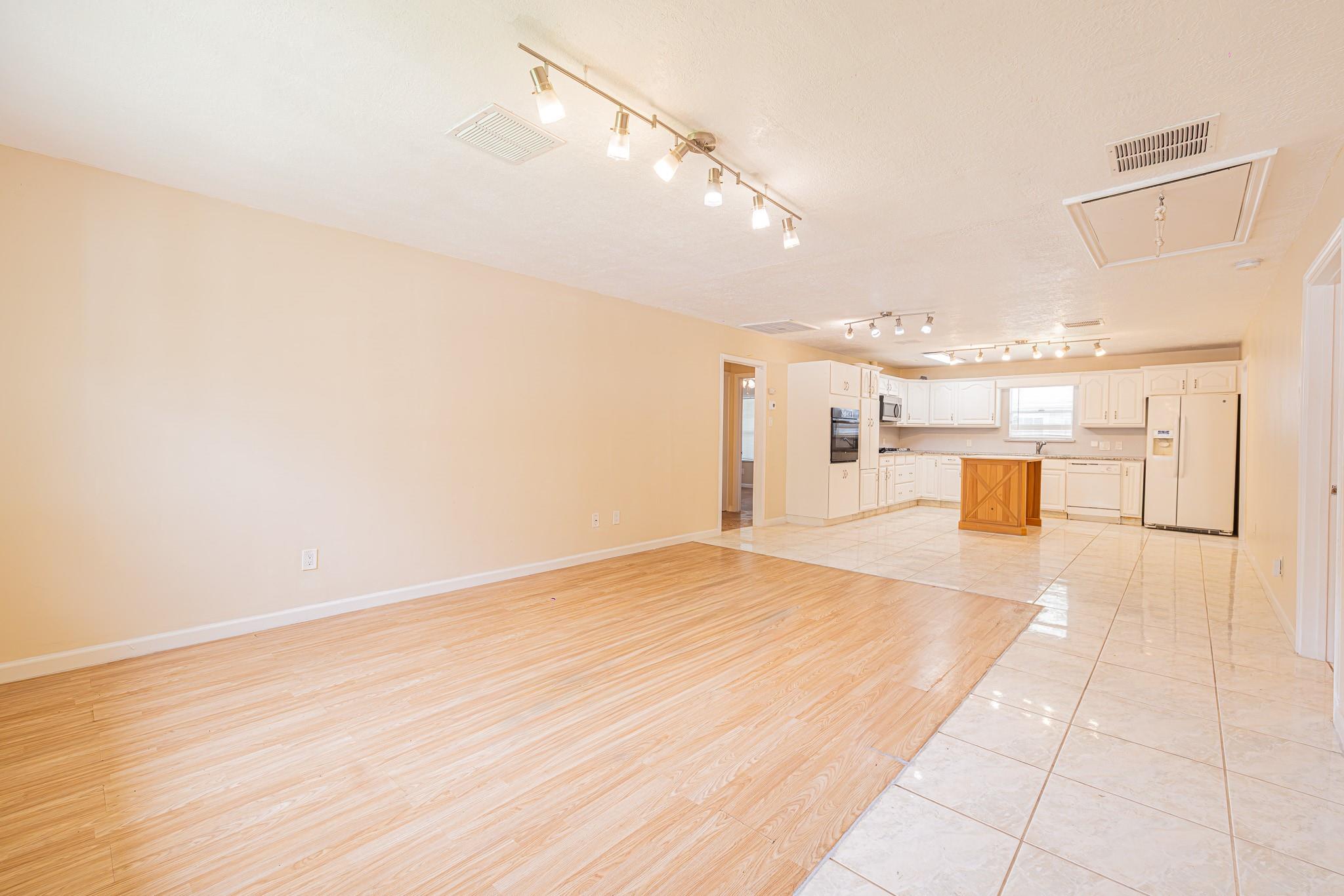 4113 Edison Street