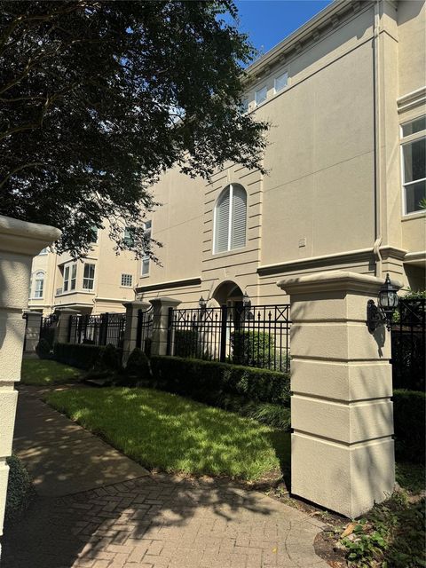 Photo of 1515 Hyde Park Boulevard #1, Houston, TX 77006 (MLS # 19090416)