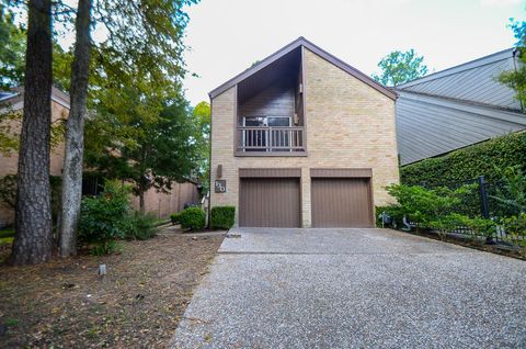 Photo of 130 Sugarberry Circle, Houston, TX 77024 (MLS # 50013690)