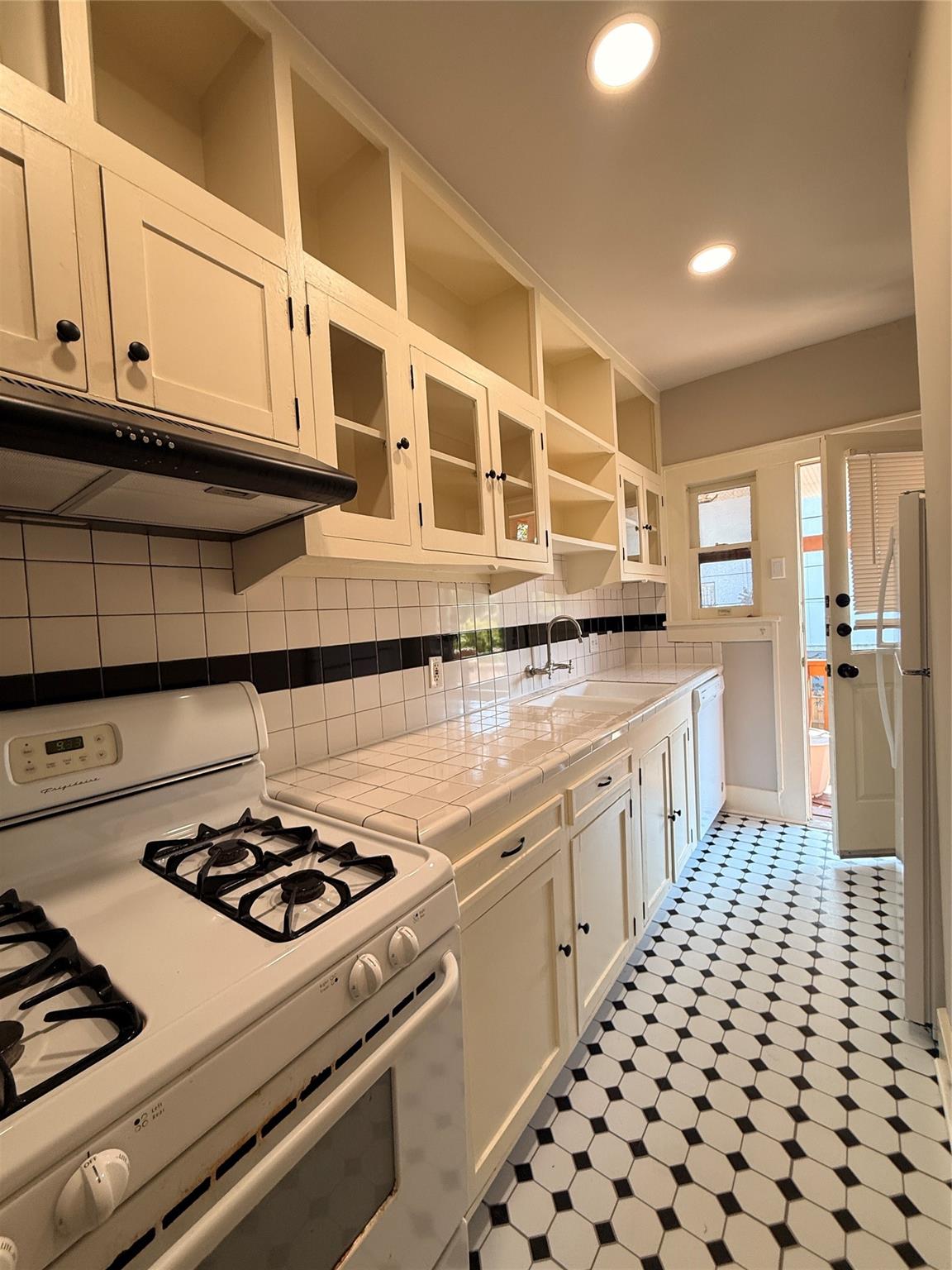 Houston, Texas 77019, United States, 1 Bedroom Bedrooms, ,1 BathroomBathrooms,Residential,Active,252341