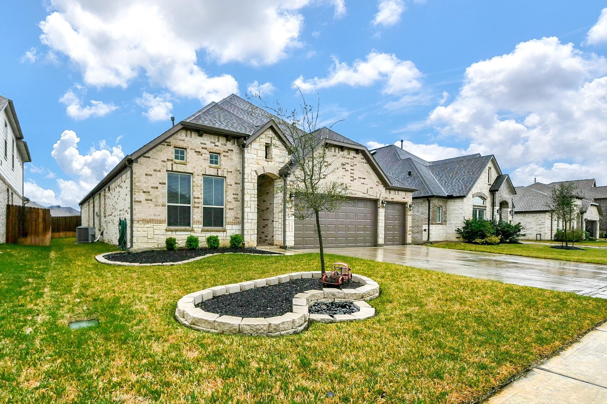 236 Bright Bluff Circle