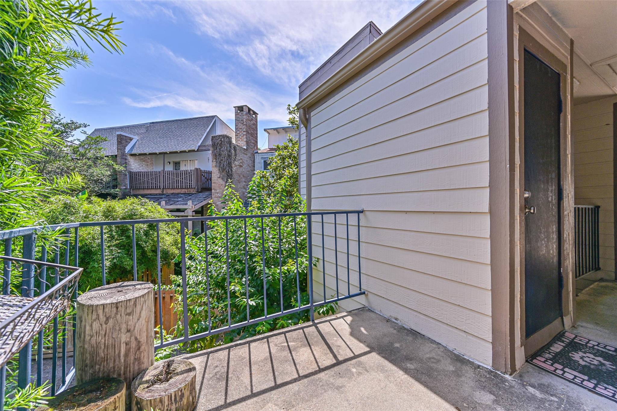 7106 N Holiday Drive 7106