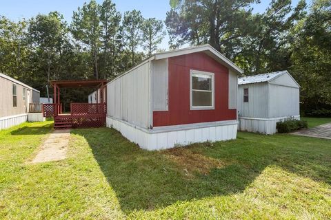 13173 S Lee Shore Drive Willis TX 77318