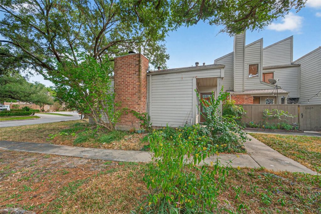 Photo of 11603 Lakeside Place Drive, Houston, TX 77077 (MLS # 87689715)