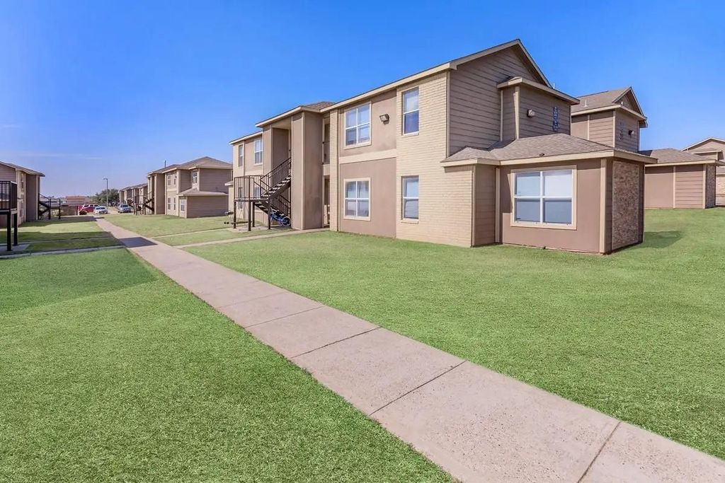 Photo of 409 Riverhill Loop Loop, Laredo, TX 78046 (MLS # 52386680)