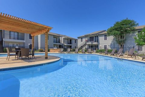 Photo of 420 Garland Drive #805, Lake Jackson, TX 77566 (MLS # 97474074)